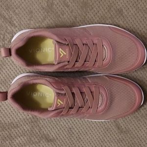 Vionic Mesh Gored-Lace Sneakers Blush NEW